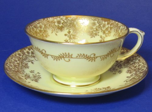 Vintage Crown Staffordshire Gilt Floral Tea Cup