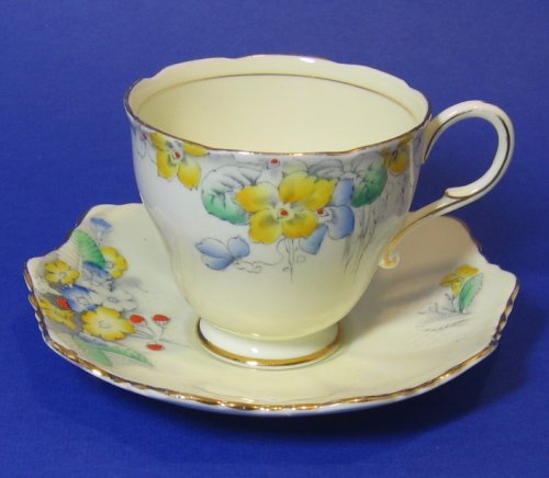 Paragon Art Deco Floral Bouquet Tea Cup