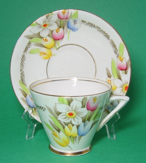 Phoenix Art Deco Flowers Tea Cup and Saucer