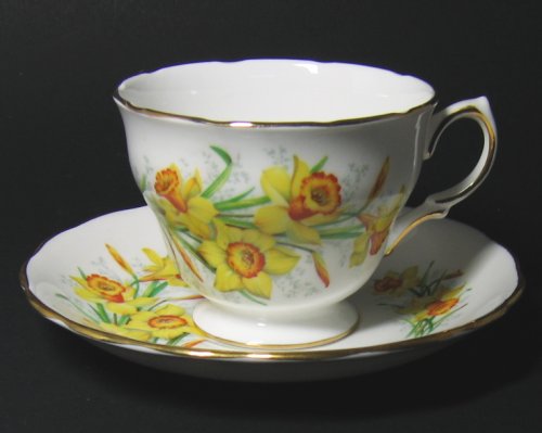 Vintage Royal Vale Yellow Daffodils Tea Cup