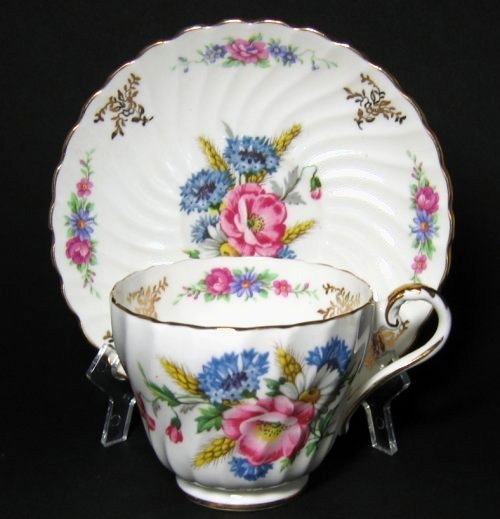 Vintage Aynsley Pink Poppy Floral Bouquet Teacup and Saucer