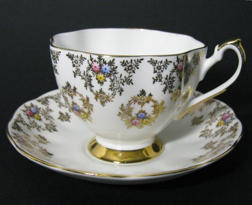 Queen Anne Gilt Wreath Bone China Tea Cup