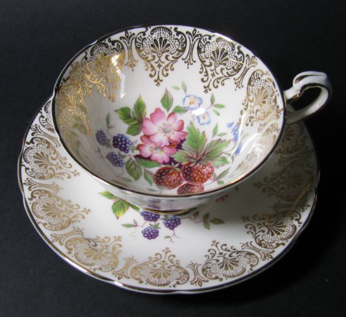 Paragon Gilt Strawberry Fruit Teacup