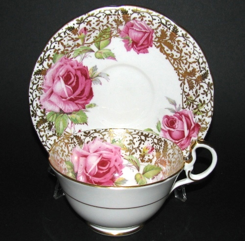 Aynsley Gilt Leaves Roses Vines Teacup and Saucer
