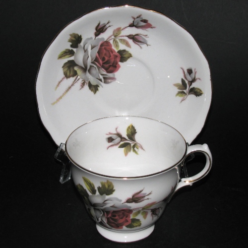 Queen Anne Red White Roses Teacup