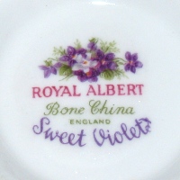 Royal Albert Sweet Violet