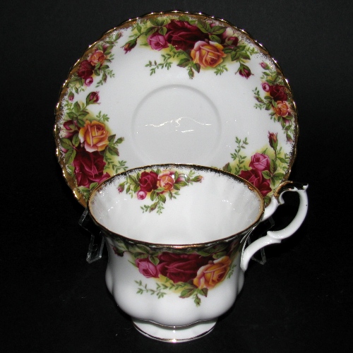 Royal Albert Old Country Roses Teacup and Saucer