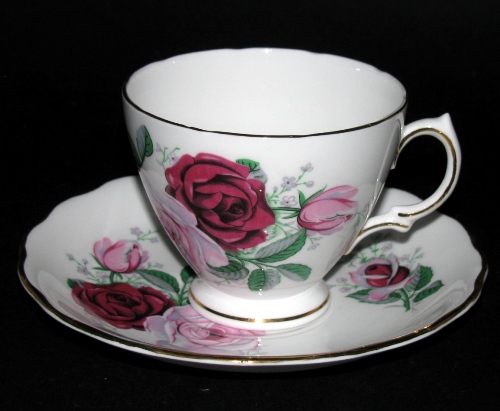 Red Pink Roses Teacup