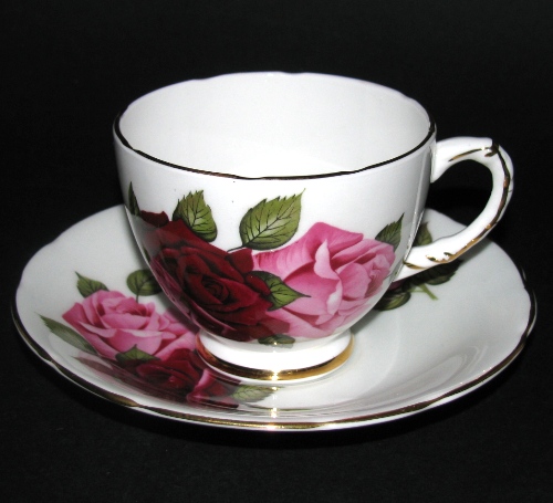 Red Pink Roses Teacup