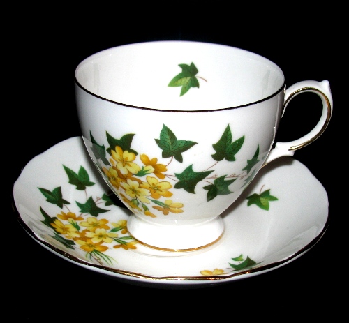 Queen Anne Ivy Teacup