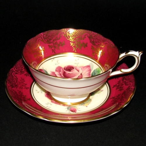 Wine Gilt Teacup