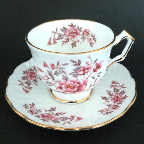 Red Roses Teacup