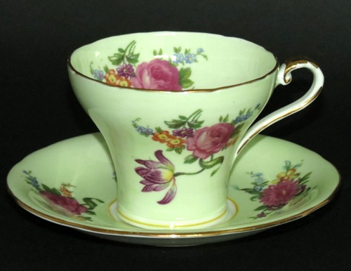 Red Rose Teacup