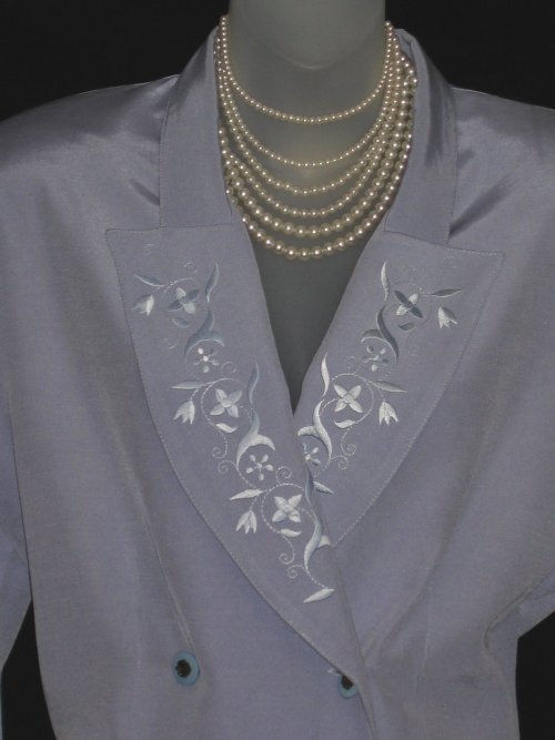 FABULOUS delicate spring lilac embroidered classy suit