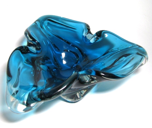 Chalet Blue Curved Bowl