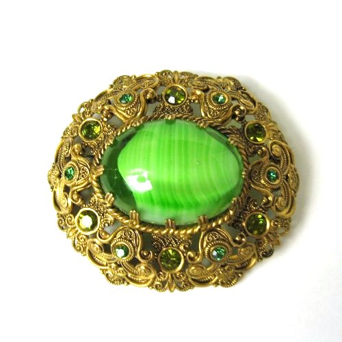 Edwardian Style Cabochon Brooch