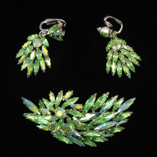 Vintage Green Brooch and Earrings