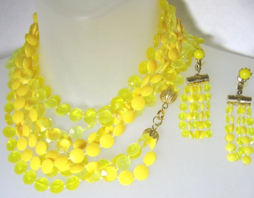 Yellow Necklace Hong Kong