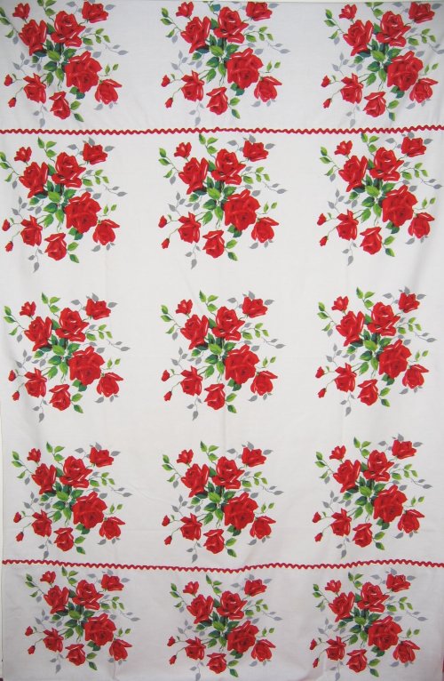 Wilendur American Beauty Tablecloth and Napkins