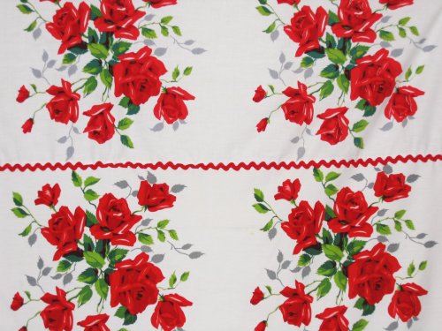 Wilendur American Beauty Tablecloth Red Roses