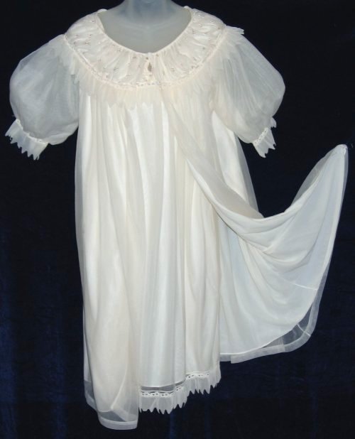 Vintage Dorsay Peignoir Babydoll Cream Pleated