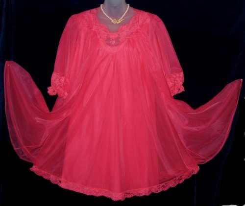 Vanity Fair Nightgown and Robe Pink