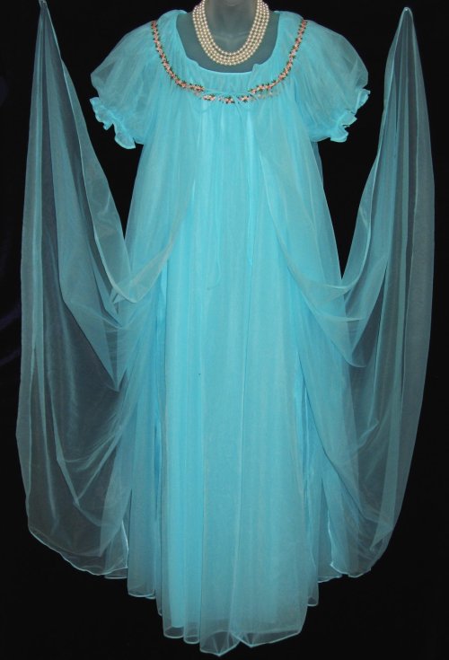 ROBIN EGG BLUE Chiffon Vintage Peignoir Set