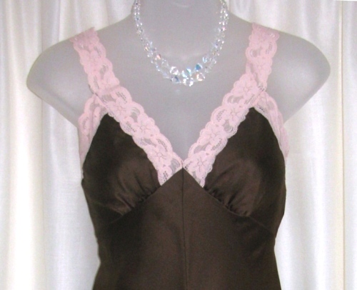 Vintage KAYSER Pink Lace Chocolate Full Slip - NOWT 34