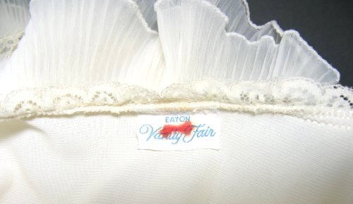 Vanity Fair Tag with Pleats