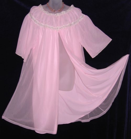 Pink Vanity Fair Peignoir