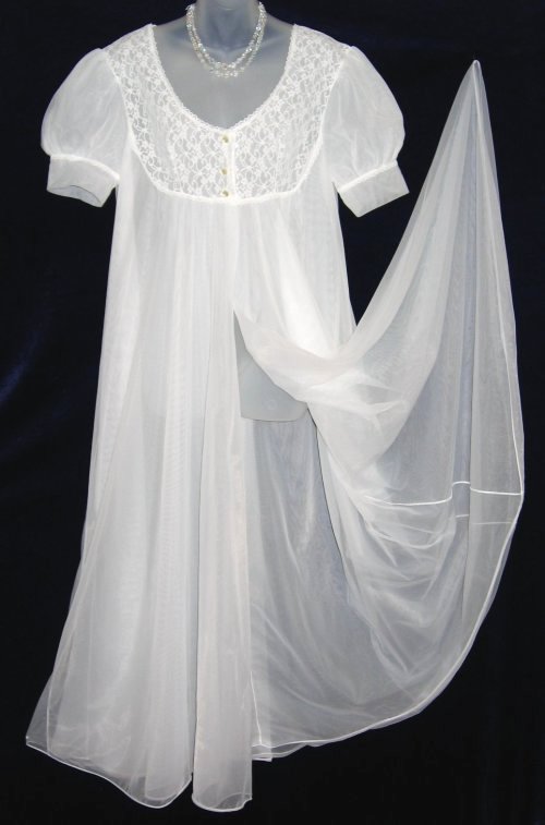 Lov'Lee Bridal White Peignoir