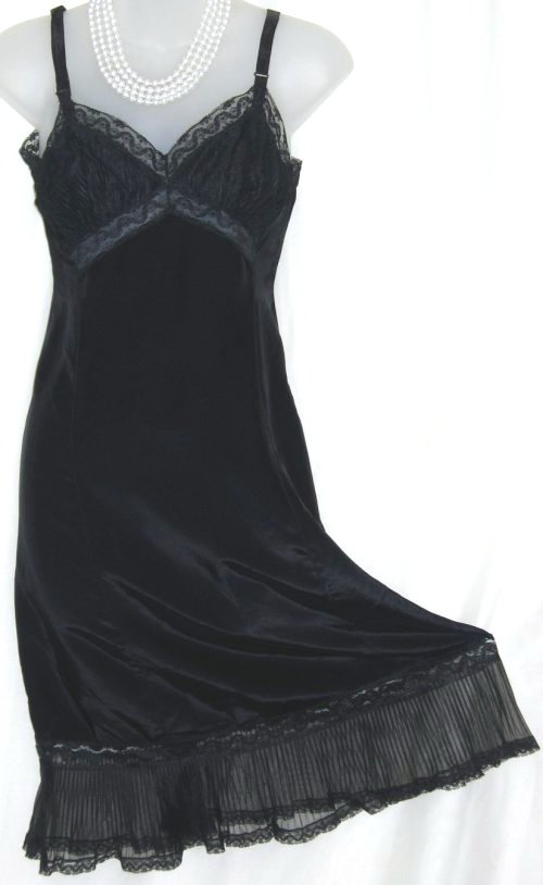 Vintage Gay-Lure Black Crystal Pleat Full Slip