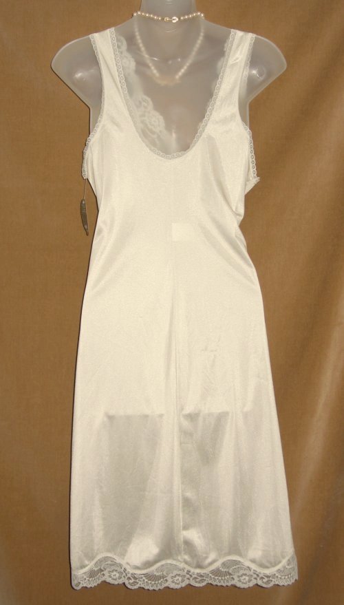 Vintage Gay-Lure Jentell Nylon Lace Full Slip