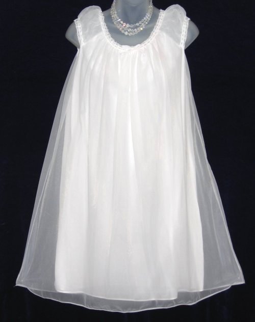White Babydoll Nightgown La Loire Creation