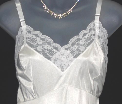 Vintage Gay-Lure 100% Nylon Lace Trim Slip